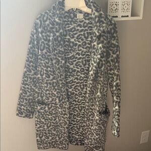 Love Tree Gray Leopard Print Teddy Jacket